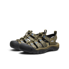 Men's Newport Retro Sandal x Études Studio | Etudes Olive